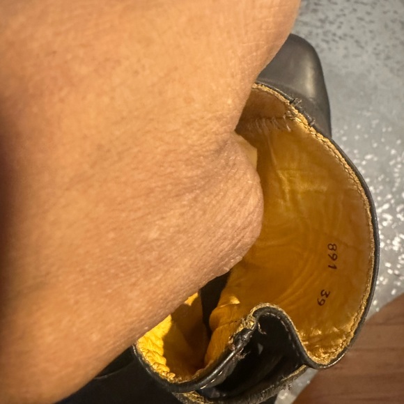 The art company Black Heeled Booties leather39 FEB $29 Sale! 🔥 - Picture 14 of 14